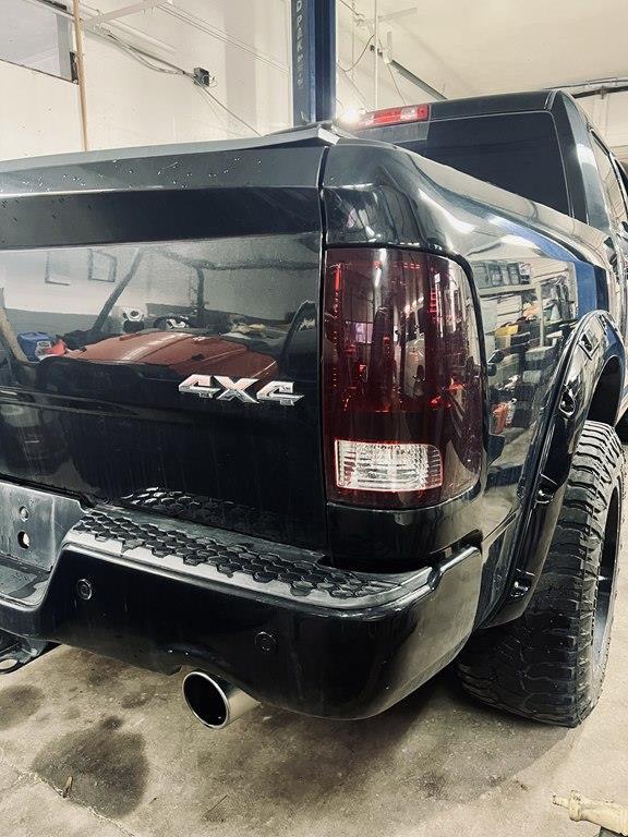 RAM 1500 SLT Crew Cab SWB 4WD 2016