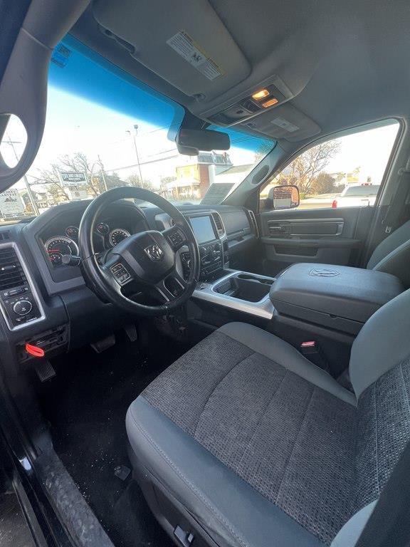 RAM 1500 SLT Crew Cab SWB 4WD 2016