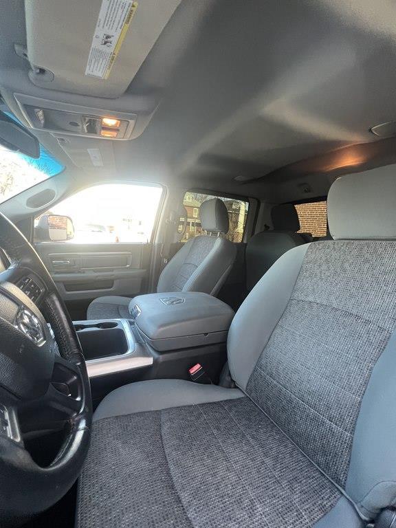 RAM 1500 SLT Crew Cab SWB 4WD 2016