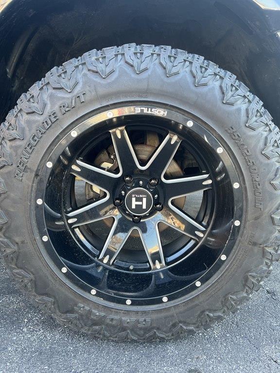 RAM 1500 SLT Crew Cab SWB 4WD 2016