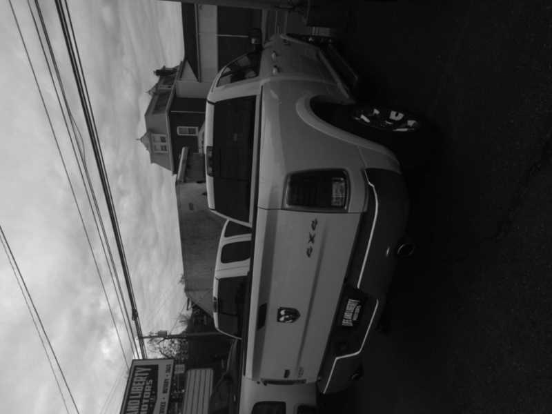 RAM 1500 Laramie Quad Cab 4WD 2013