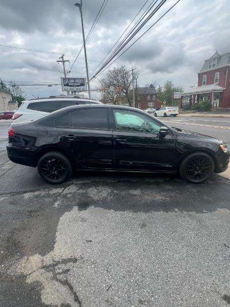 Volkswagen JETTA SE  2012