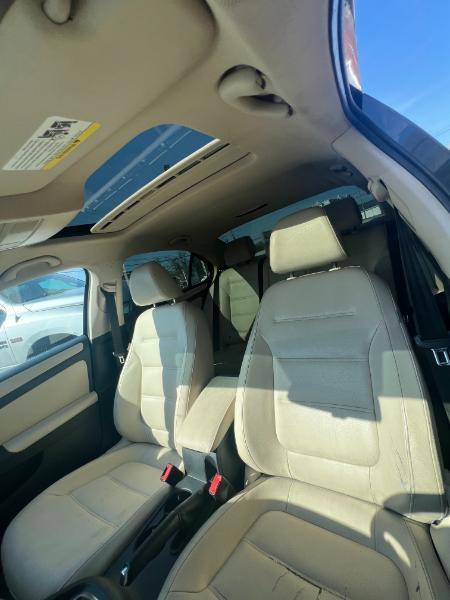 Volkswagen JETTA SE  2012