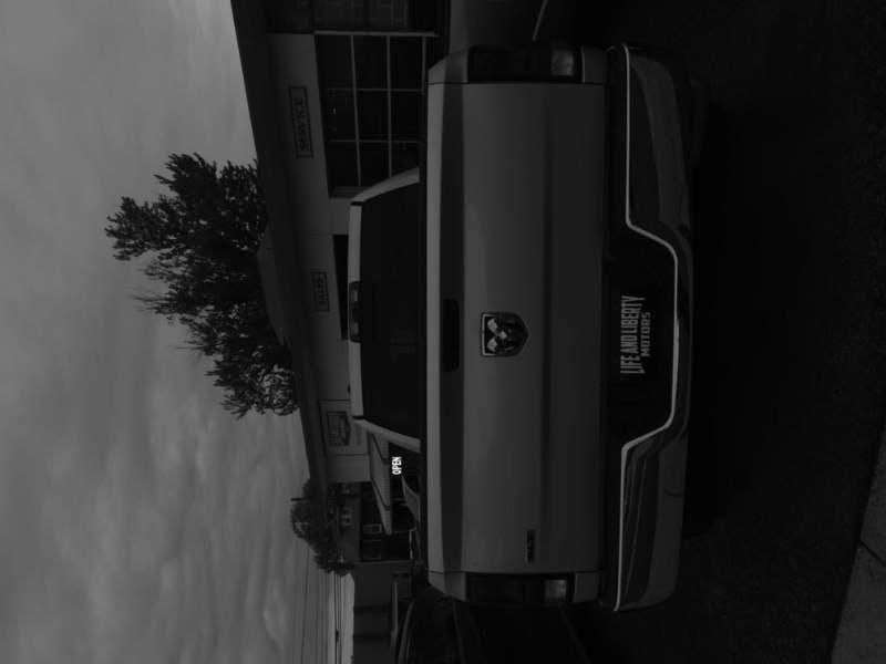 RAM 1500 SLT Crew Cab SWB 4WD 2017