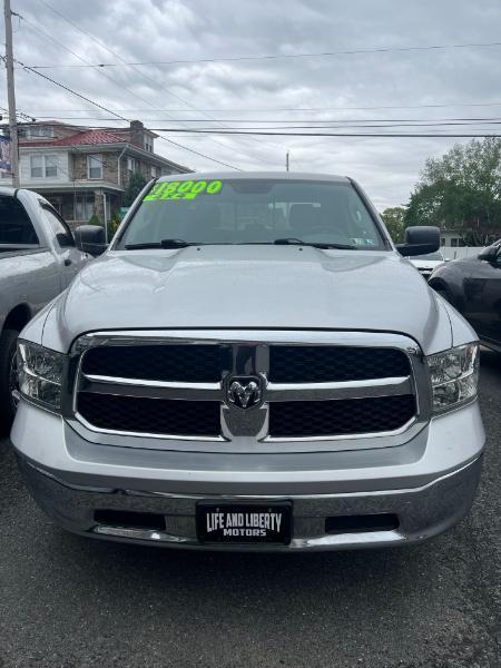 RAM 1500 SLT Crew Cab SWB 4WD 2017