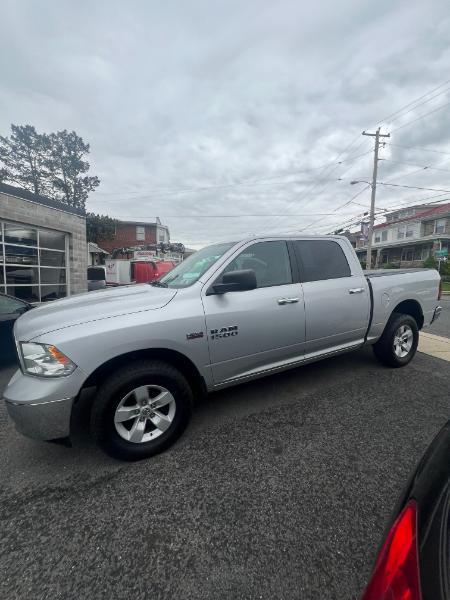 RAM 1500 SLT Crew Cab SWB 4WD 2017