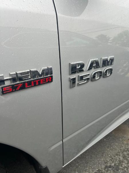 RAM 1500 SLT Crew Cab SWB 4WD 2017