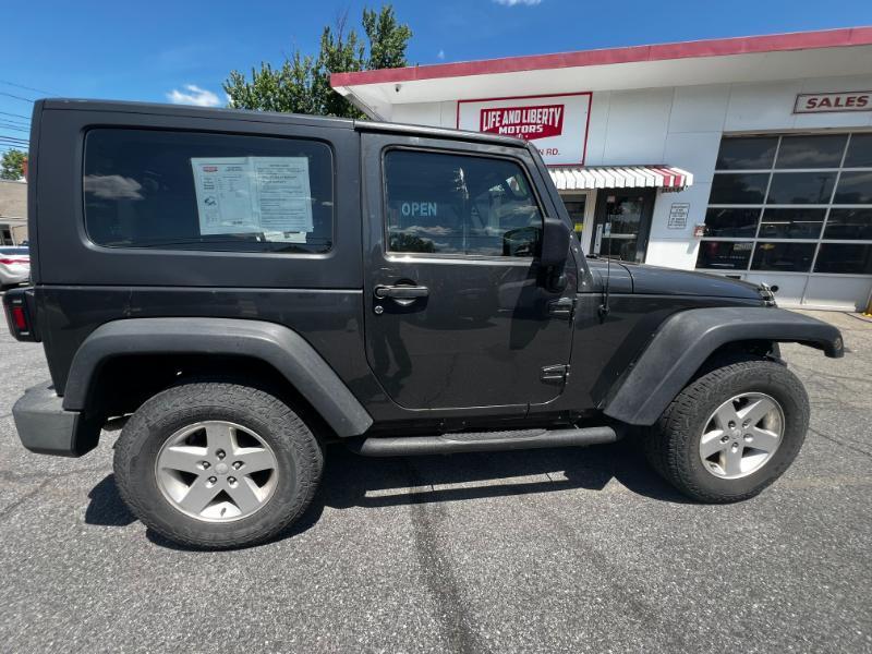 Jeep Wrangler Sport 4WD 2010