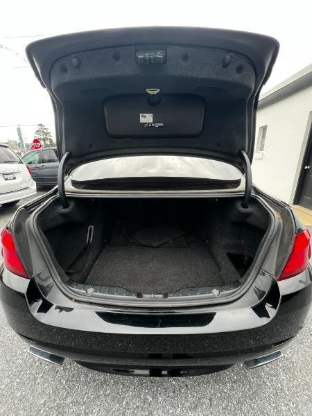 BMW 5-Series 550i 2012