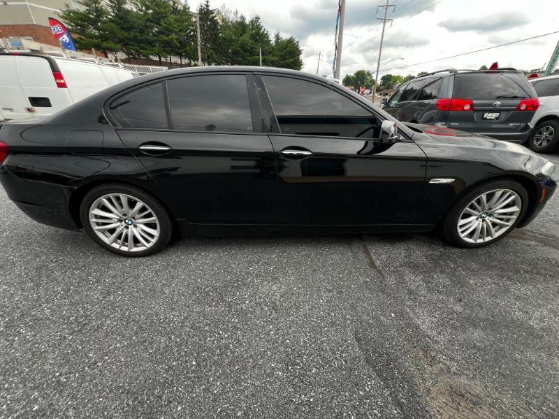 BMW 5-Series 550i 2012