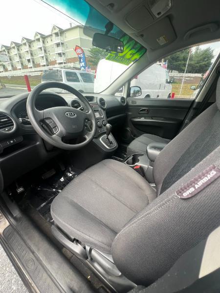 Kia Rondo Base 2009