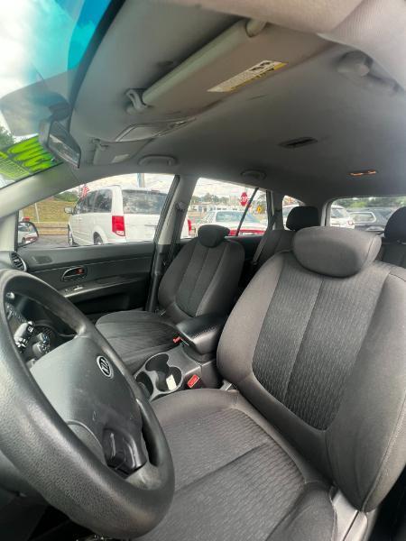 Kia Rondo Base 2009