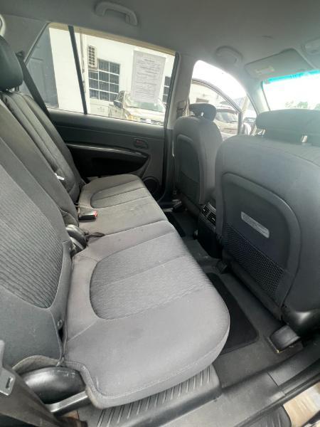 Kia Rondo Base 2009