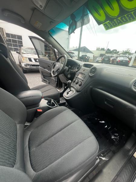 Kia Rondo Base 2009