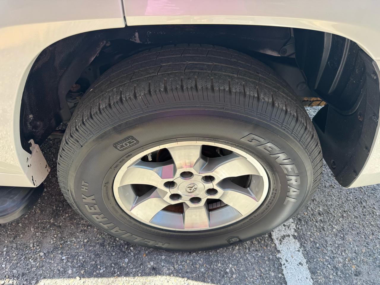 Toyota 4Runner  2013 Toyota 4Runner  2013