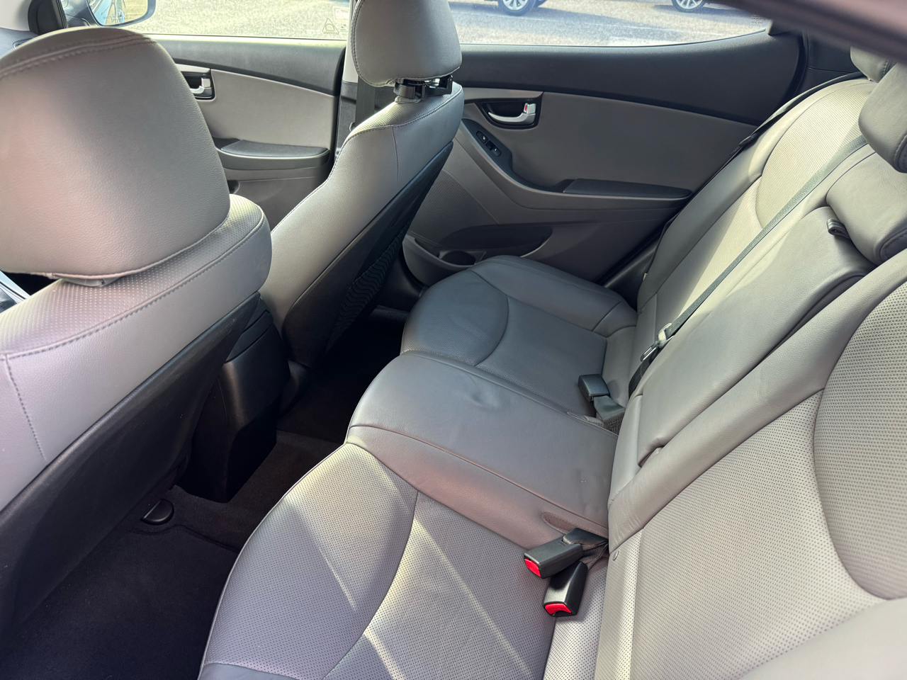 Hyundai Elantra  2015