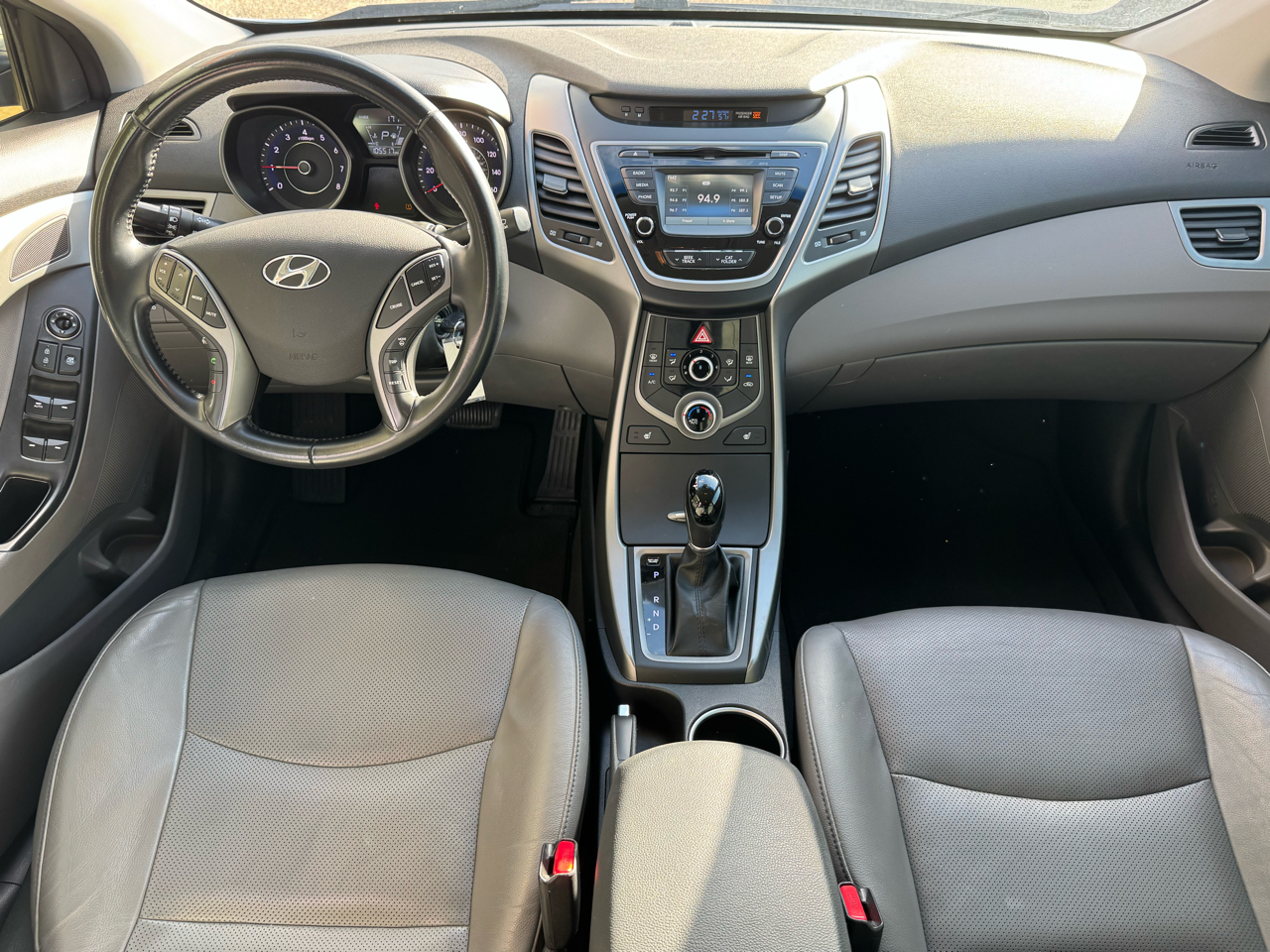 Hyundai Elantra  2015