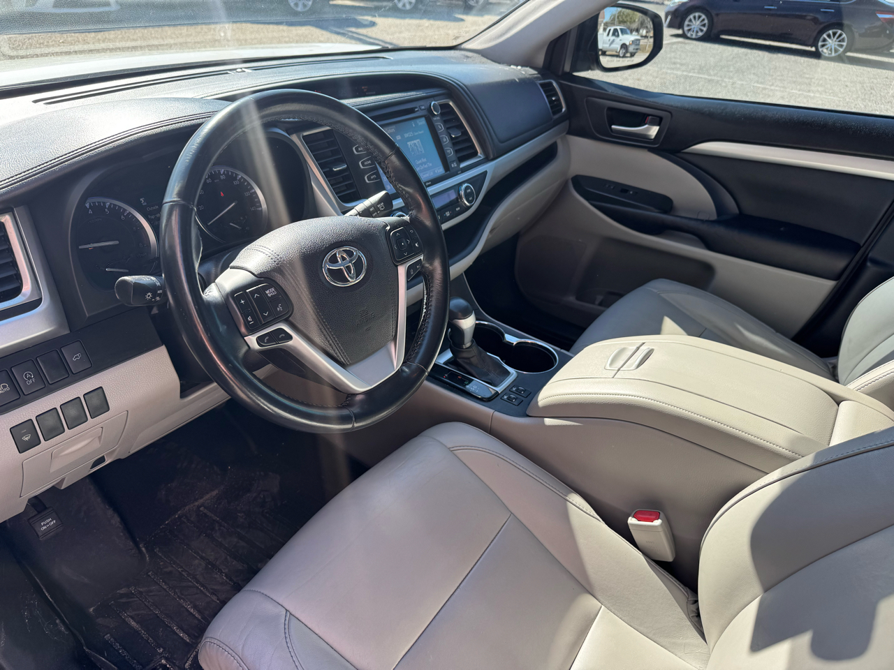 Toyota Highlander  2017