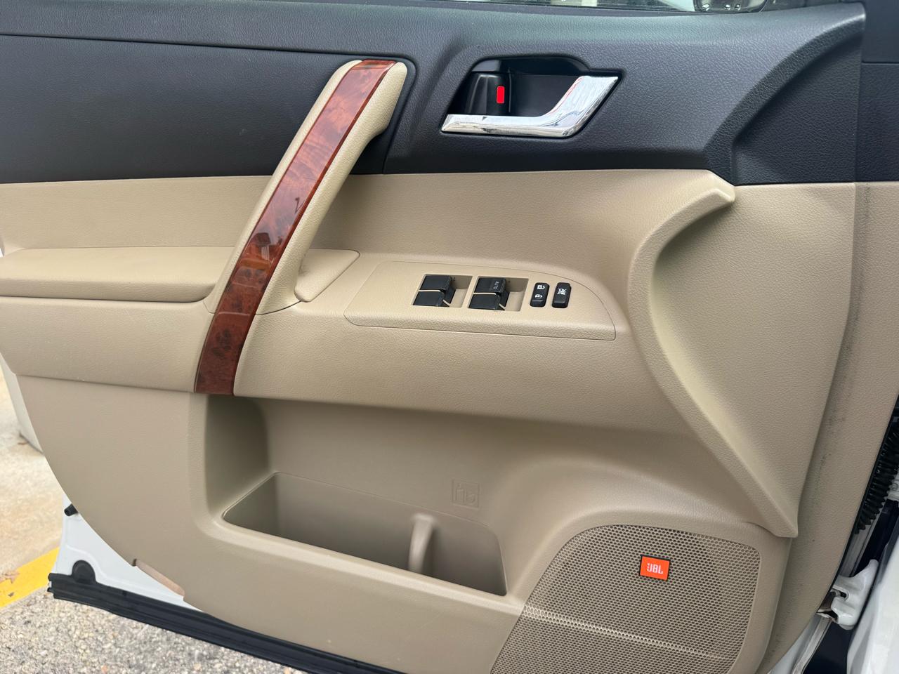 Toyota Highlander  2013