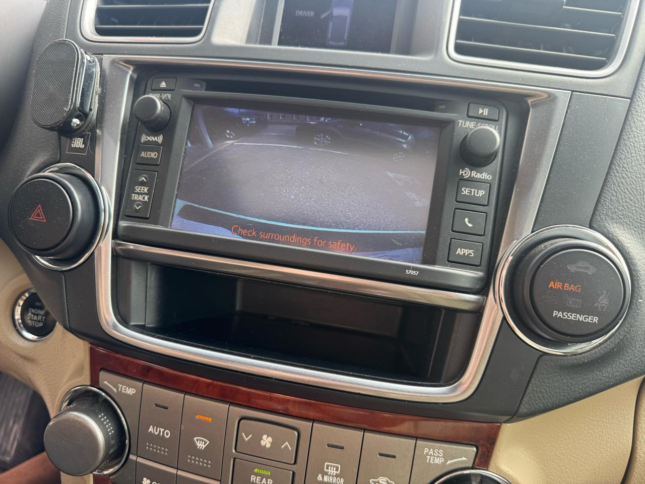 Toyota Highlander  2013