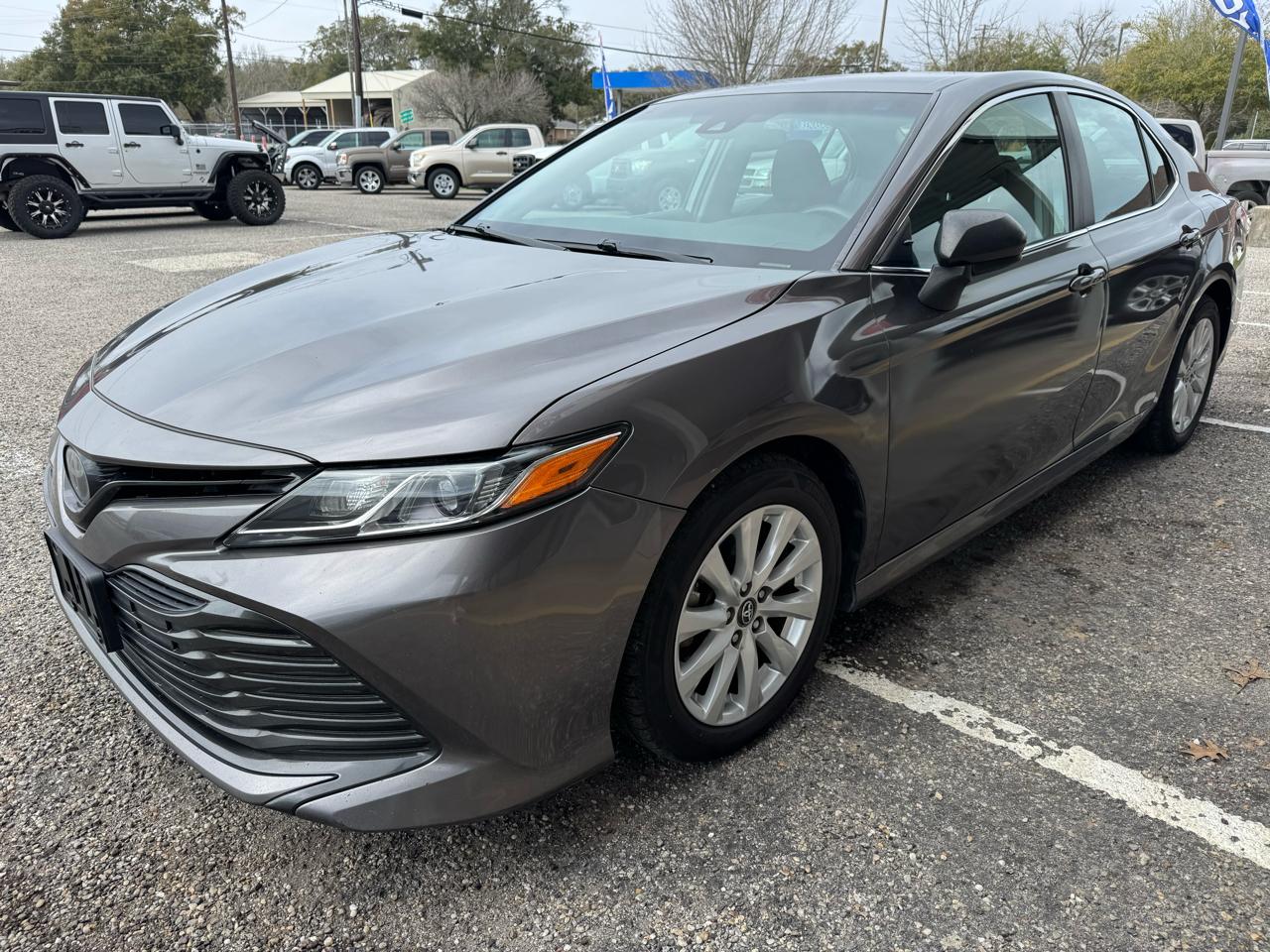 Toyota Camry  2019