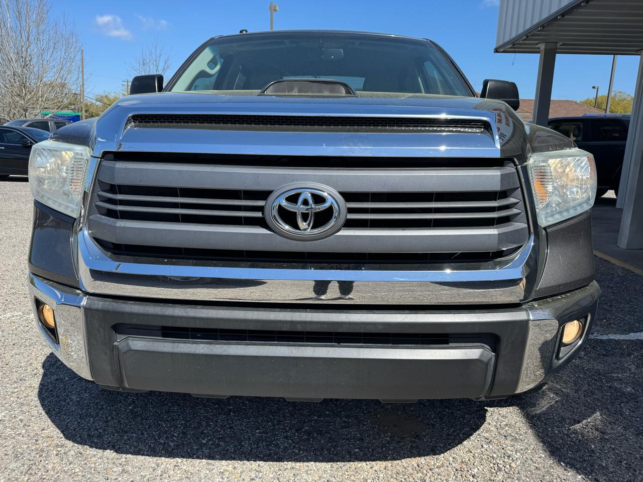 Toyota Tundra  2014