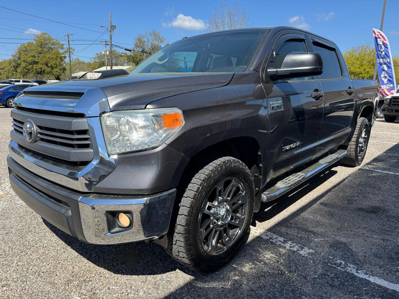 Toyota Tundra  2014