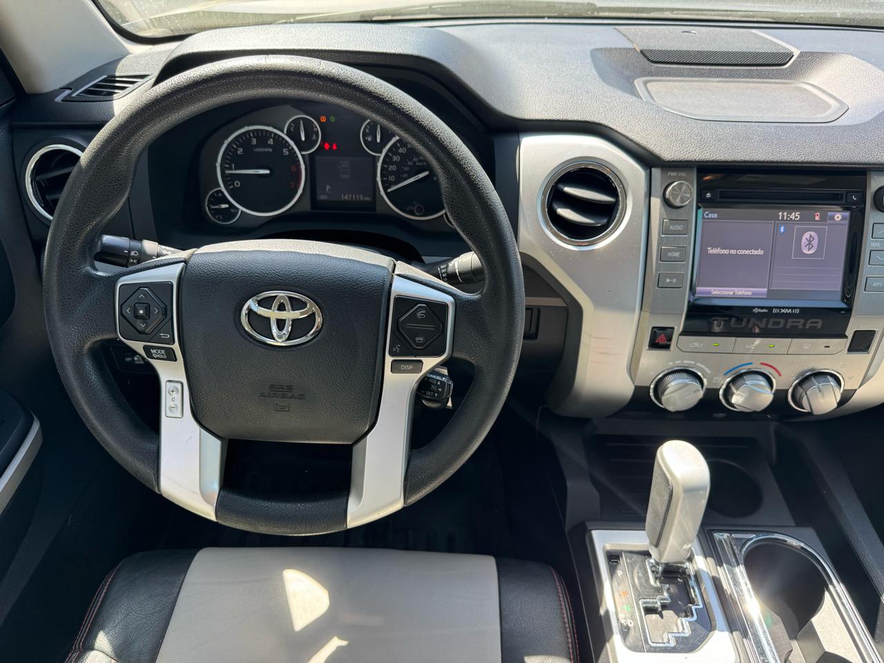 Toyota Tundra  2014