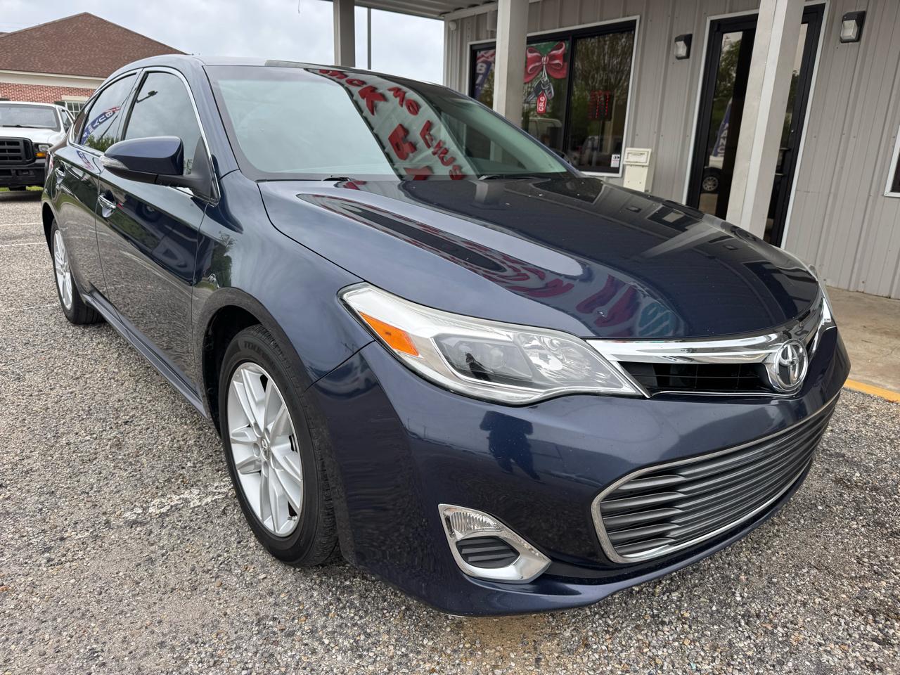 Toyota Avalon  2014