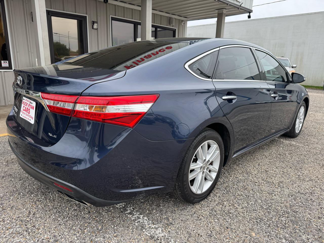 Toyota Avalon  2014