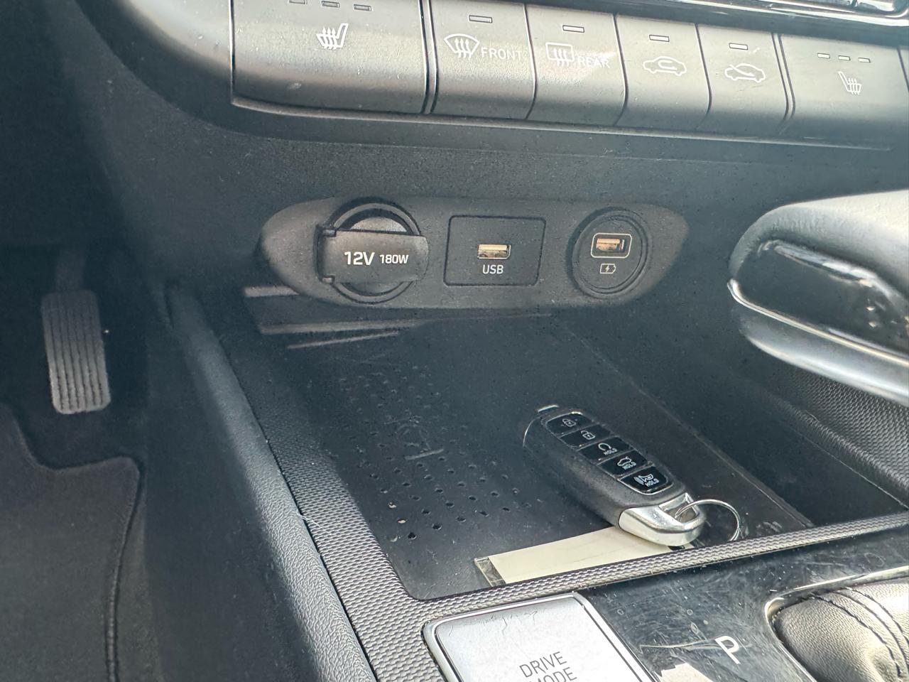 Hyundai Elantra  2021