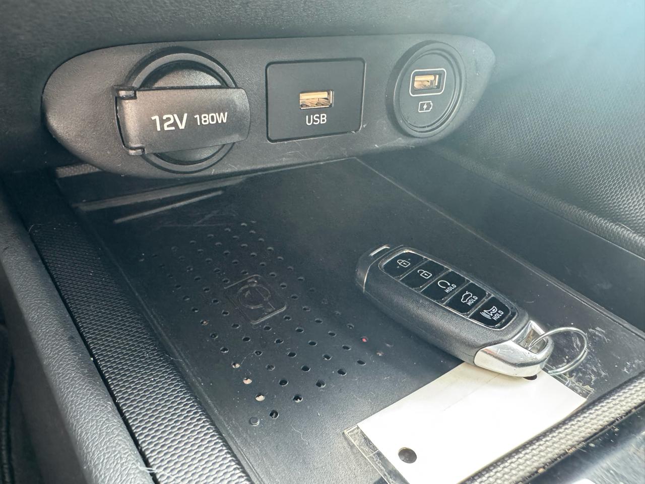 Hyundai Elantra  2021