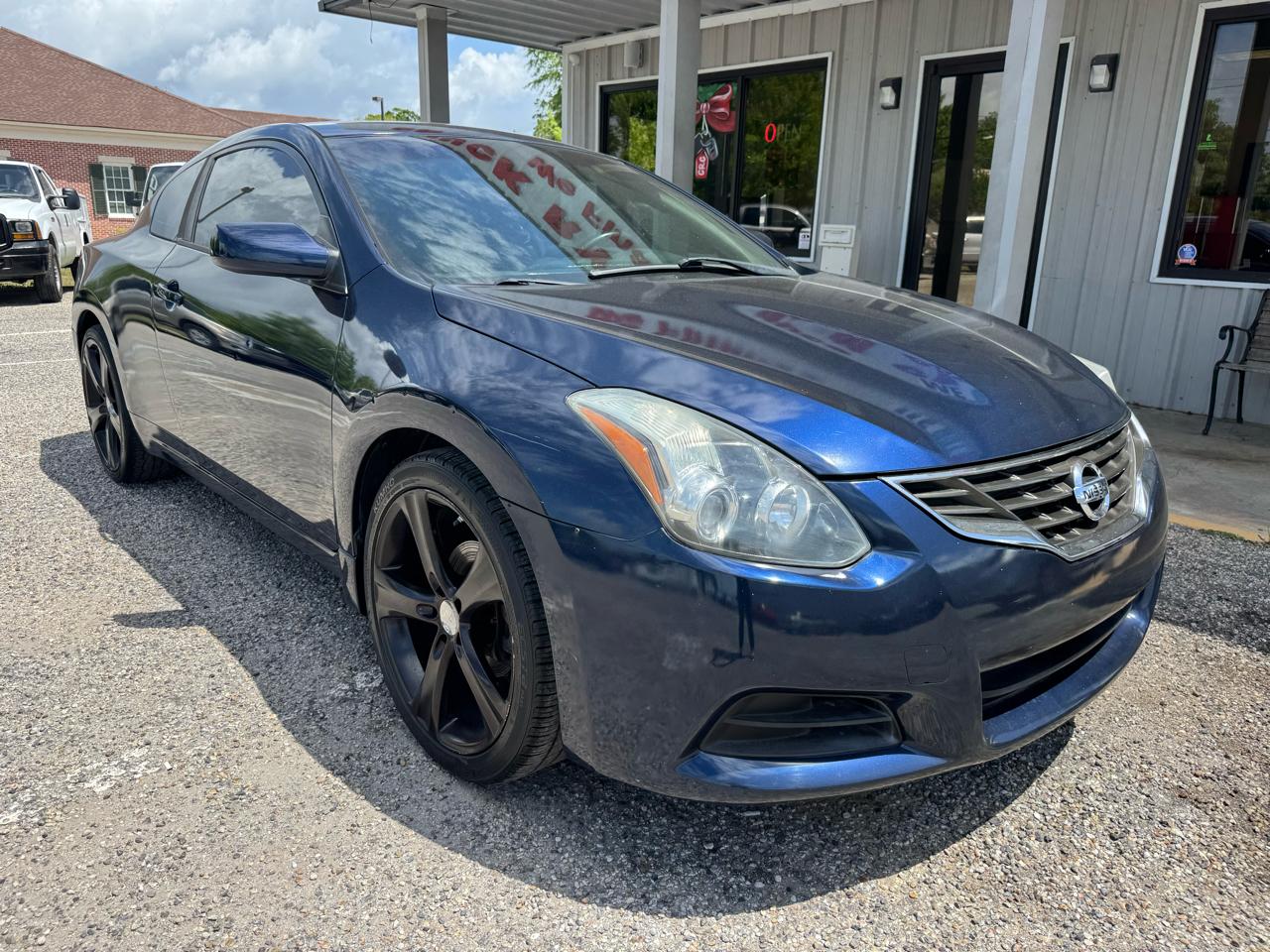 Nissan Altima  2010