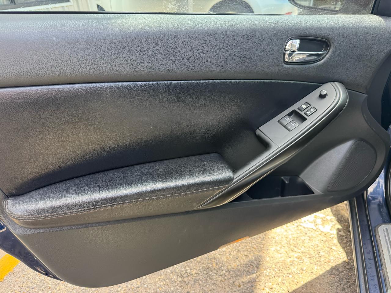 Nissan Altima  2010