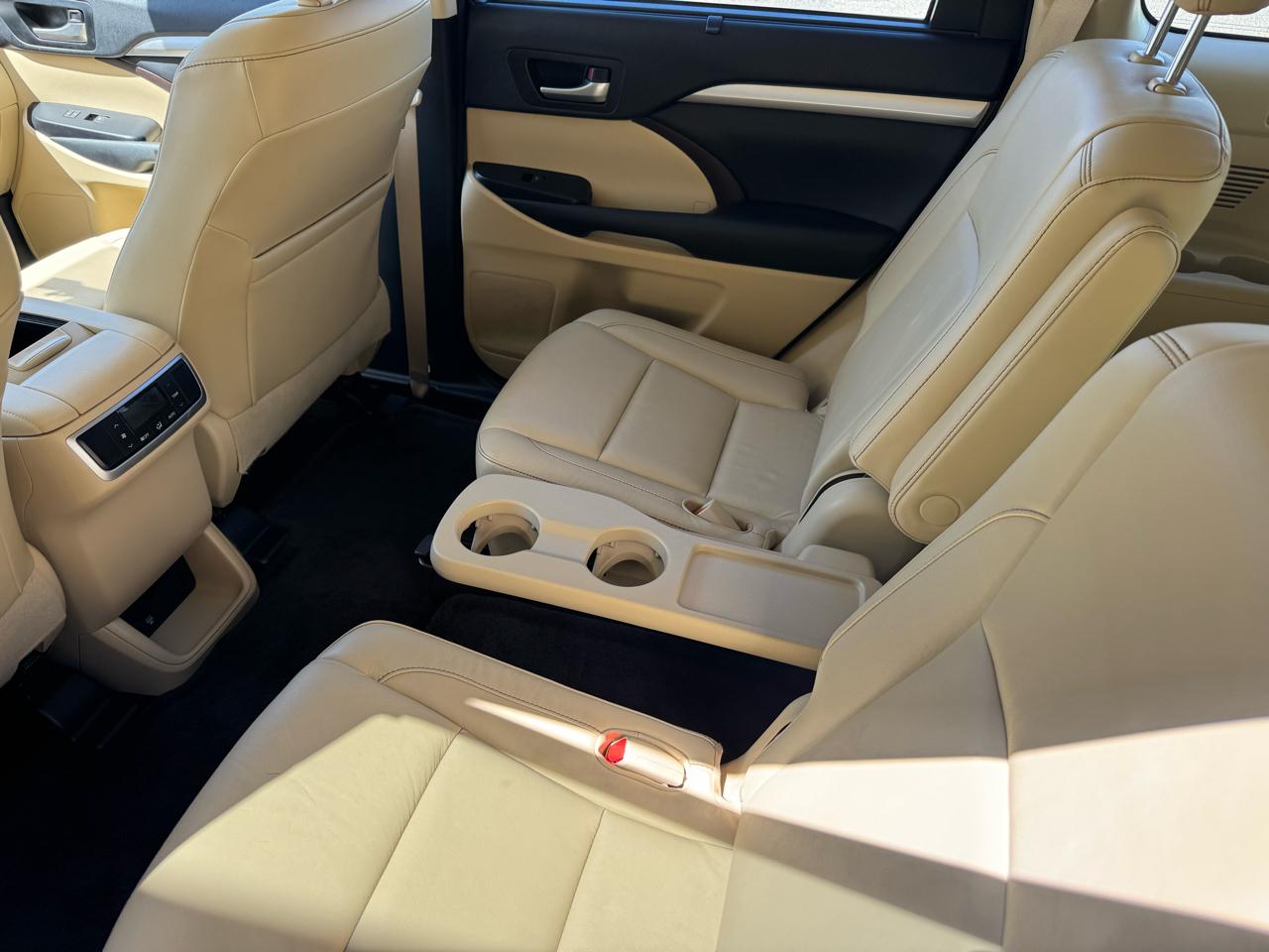 Toyota Highlander  2015