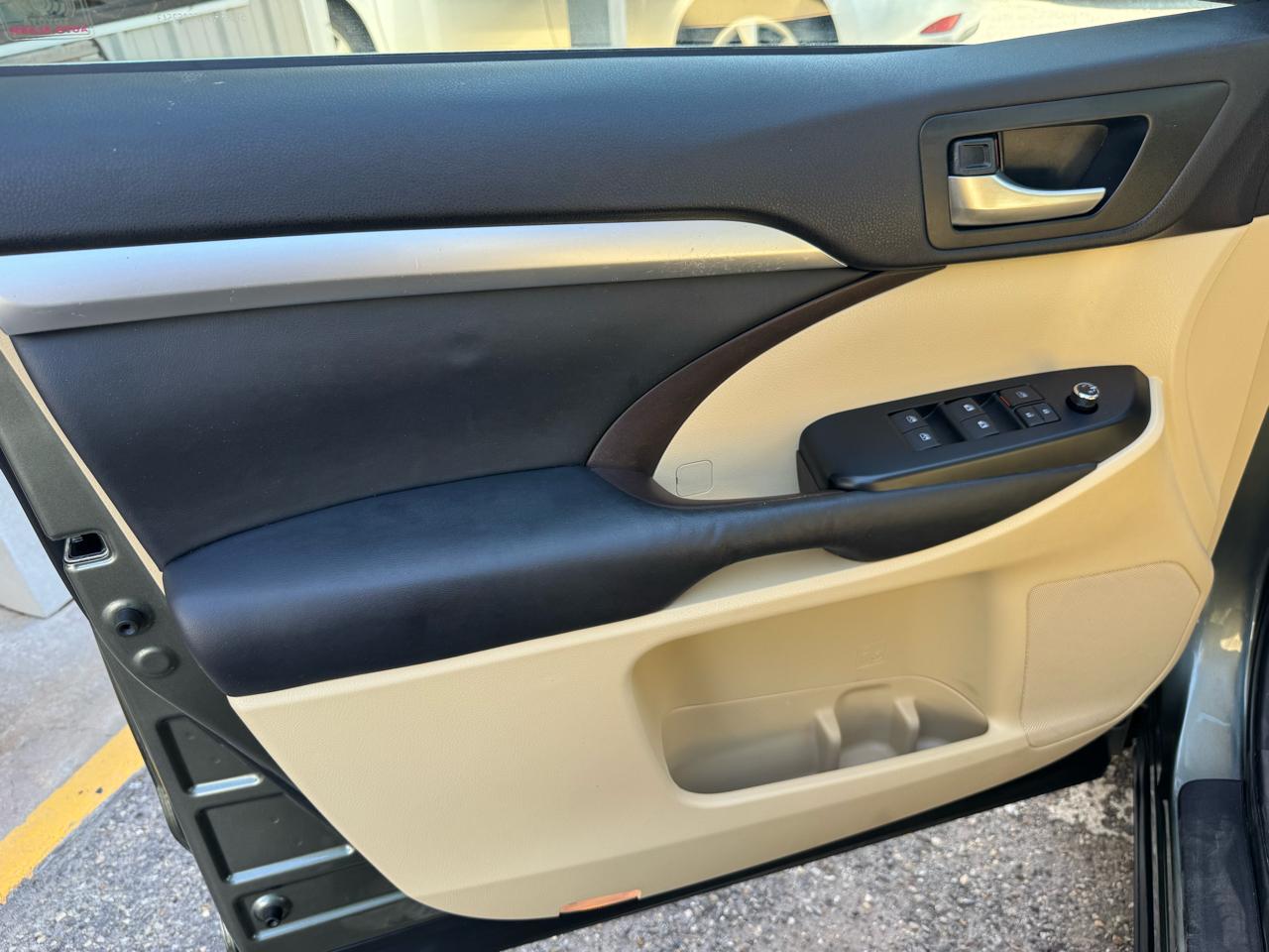 Toyota Highlander  2015