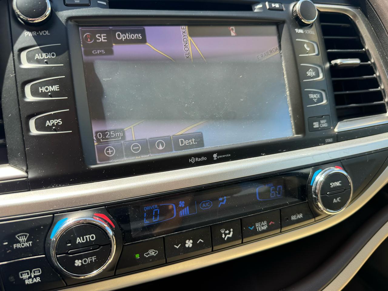 Toyota Highlander  2015