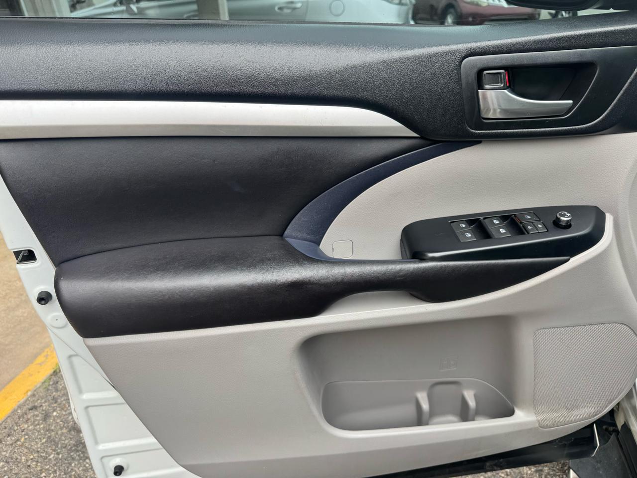 Toyota Highlander  2017