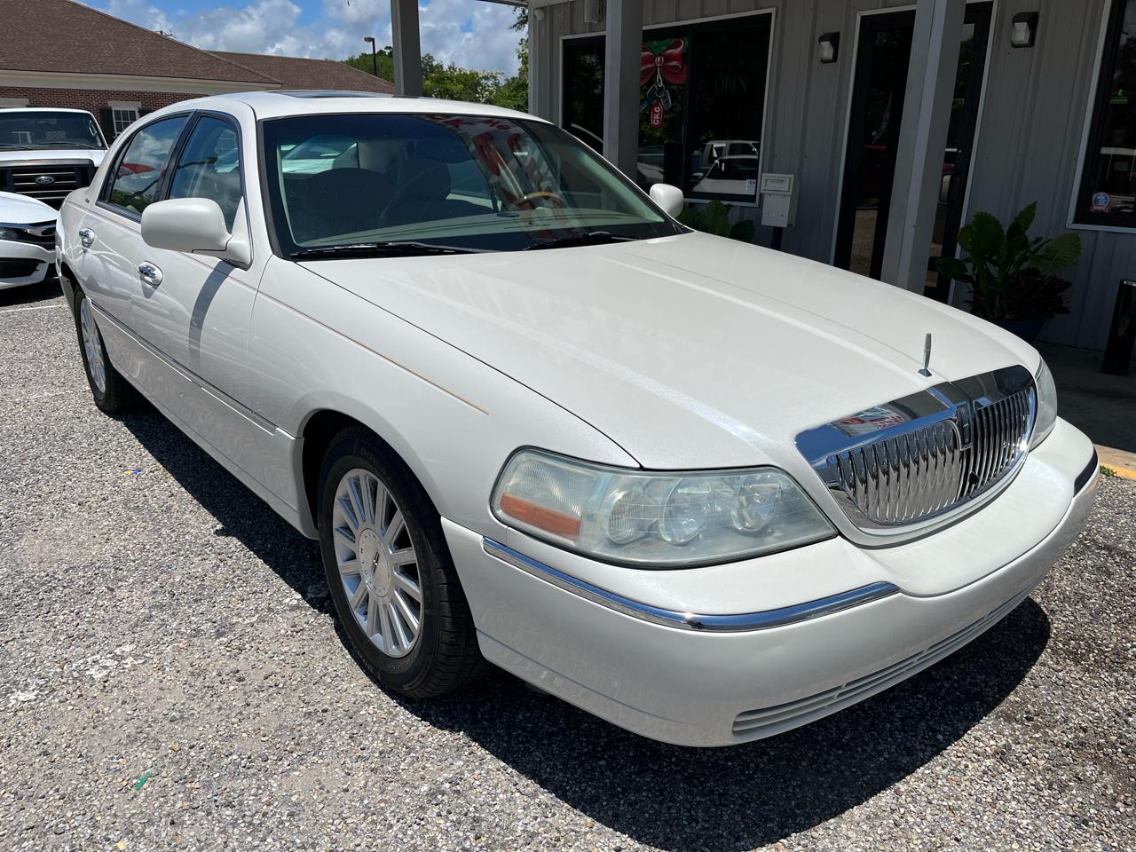 Lincoln Town Car  2004