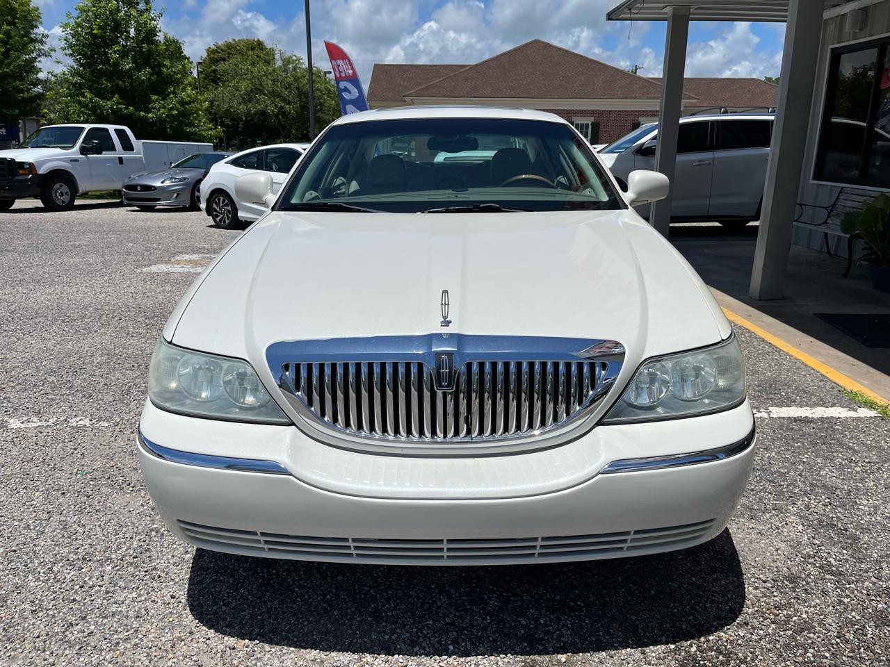 Lincoln Town Car  2004
