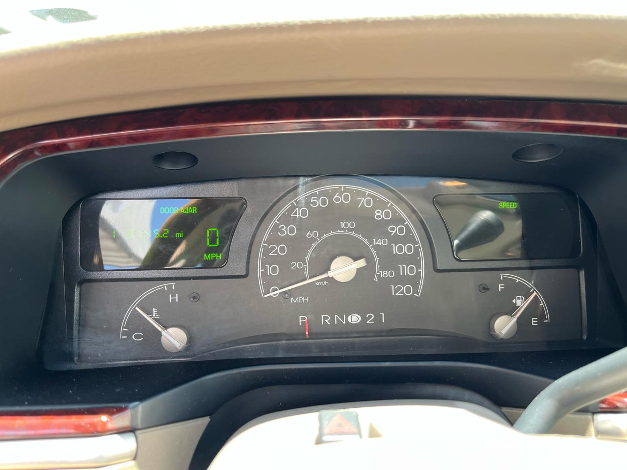 Lincoln Town Car  2004