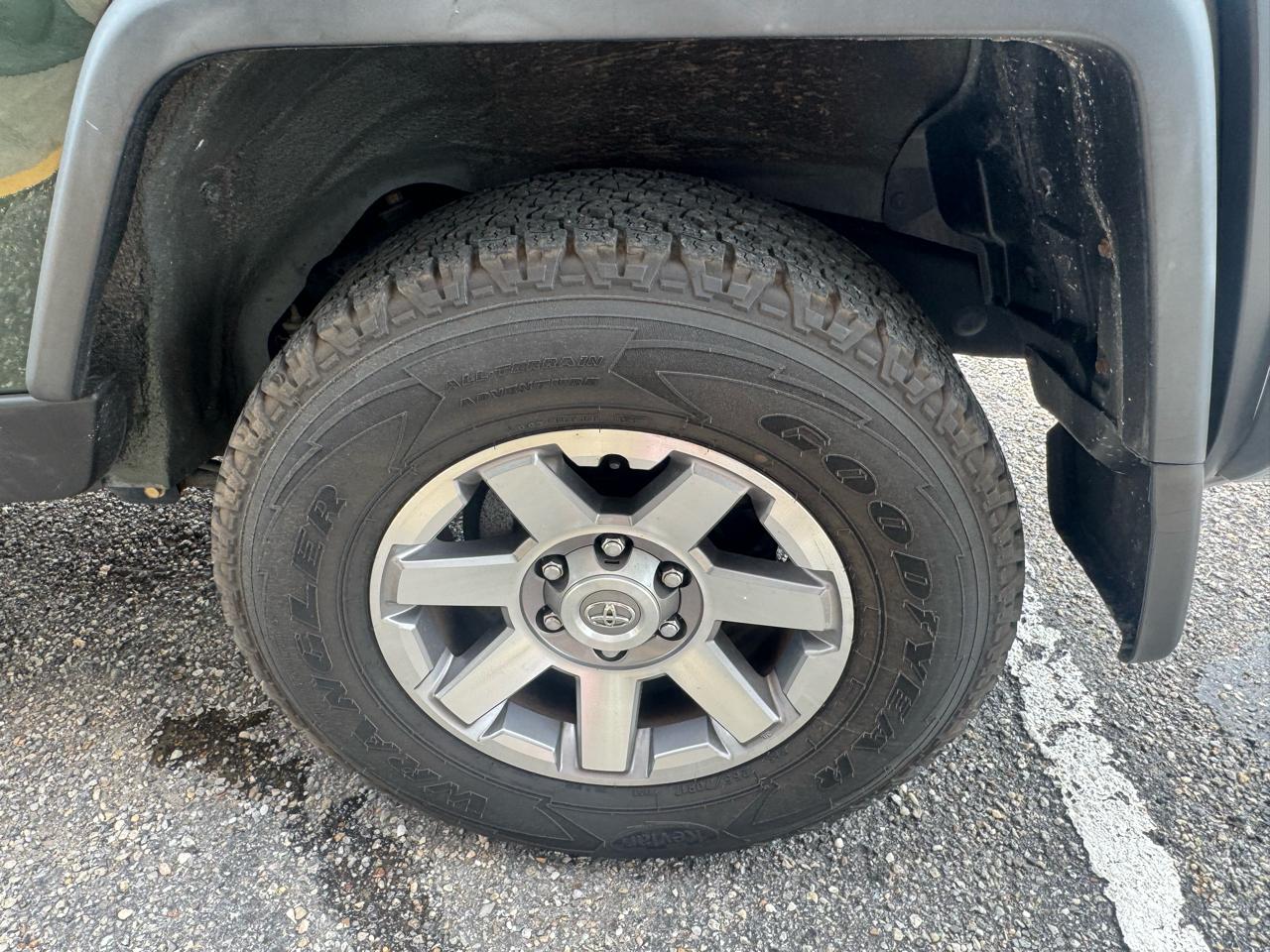 Toyota FJ Cruiser  2014