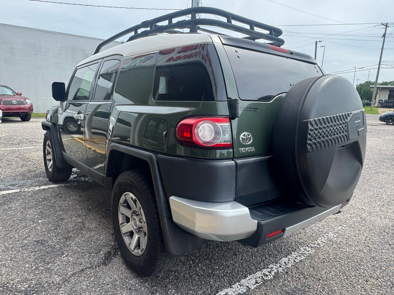 Toyota FJ Cruiser  2014