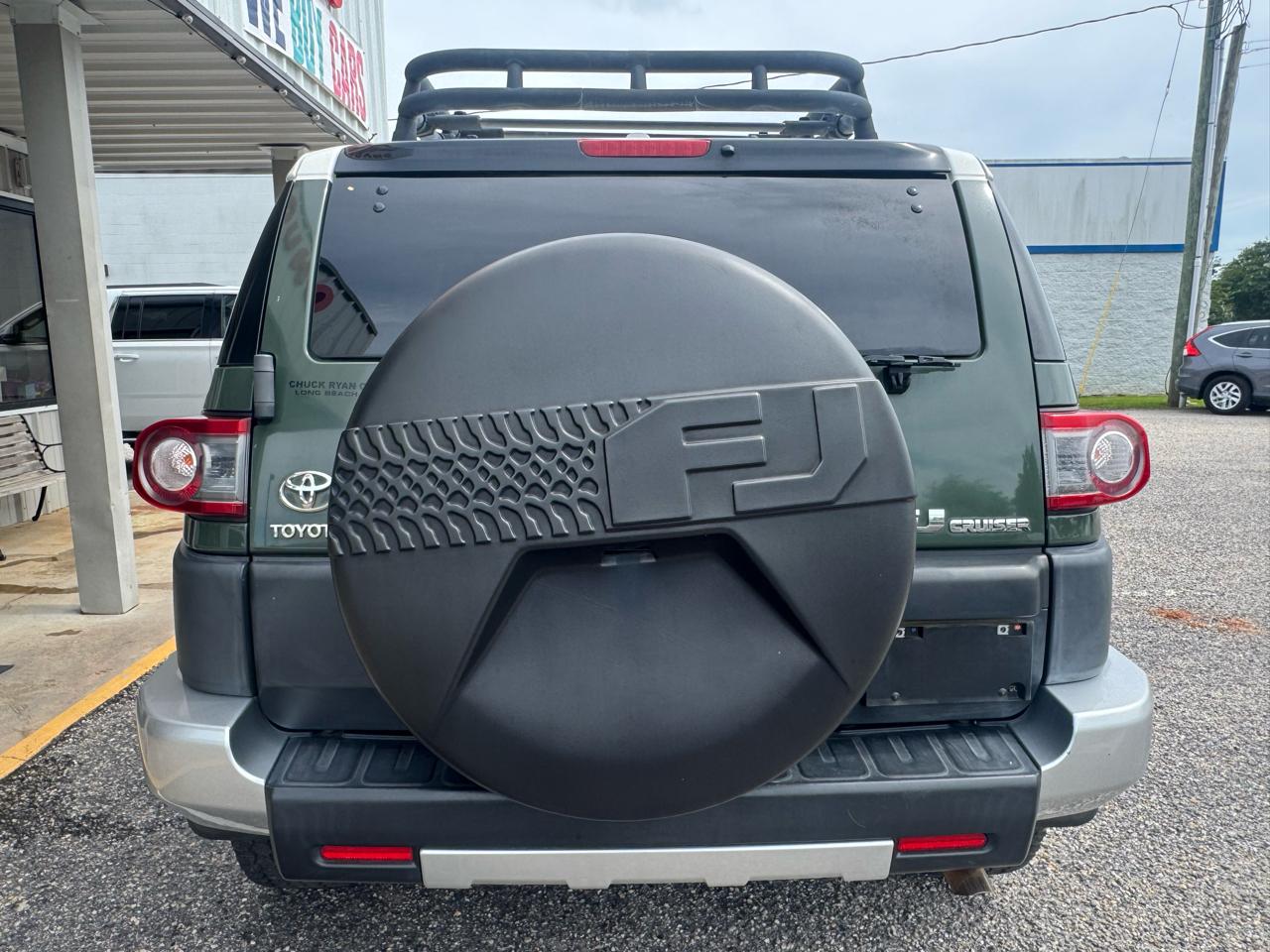 Toyota FJ Cruiser  2014