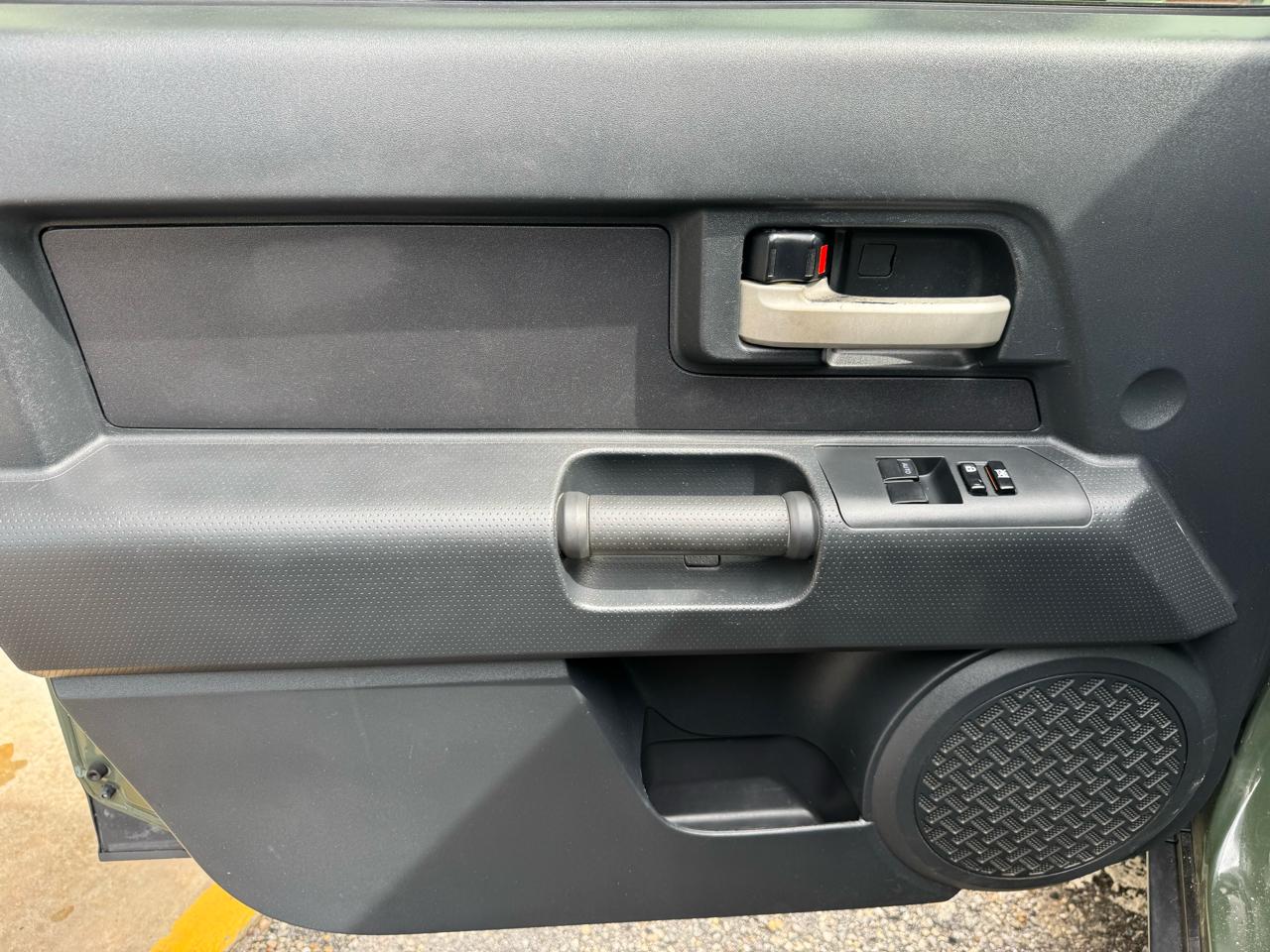 Toyota FJ Cruiser  2014