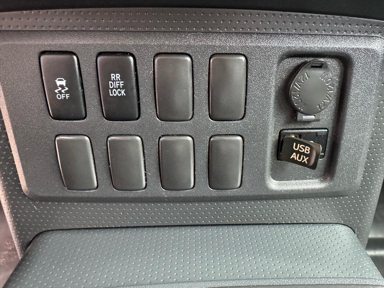 Toyota FJ Cruiser  2014