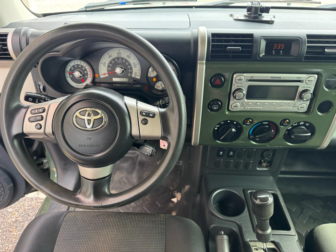 Toyota FJ Cruiser  2014