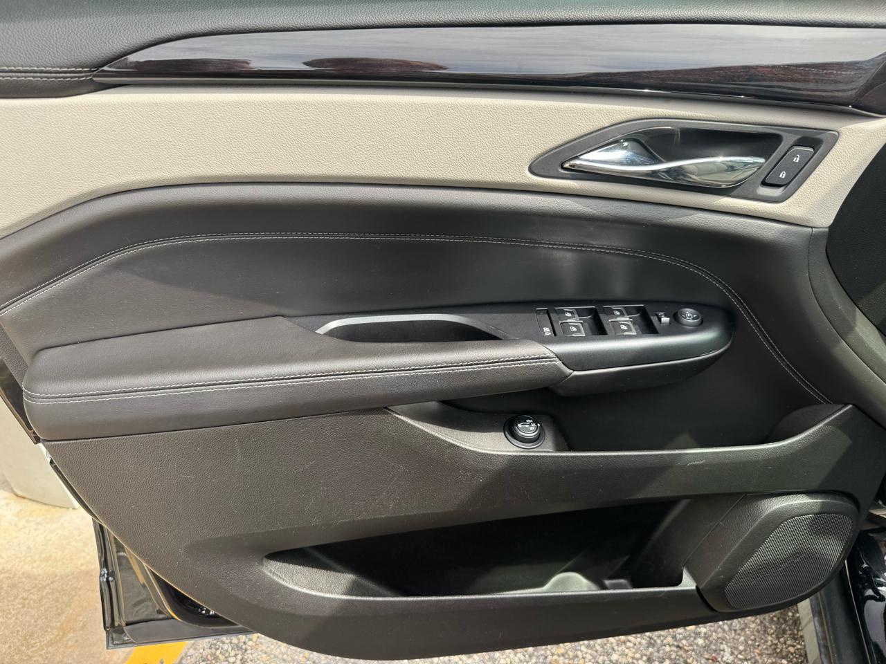Cadillac SRX  2015