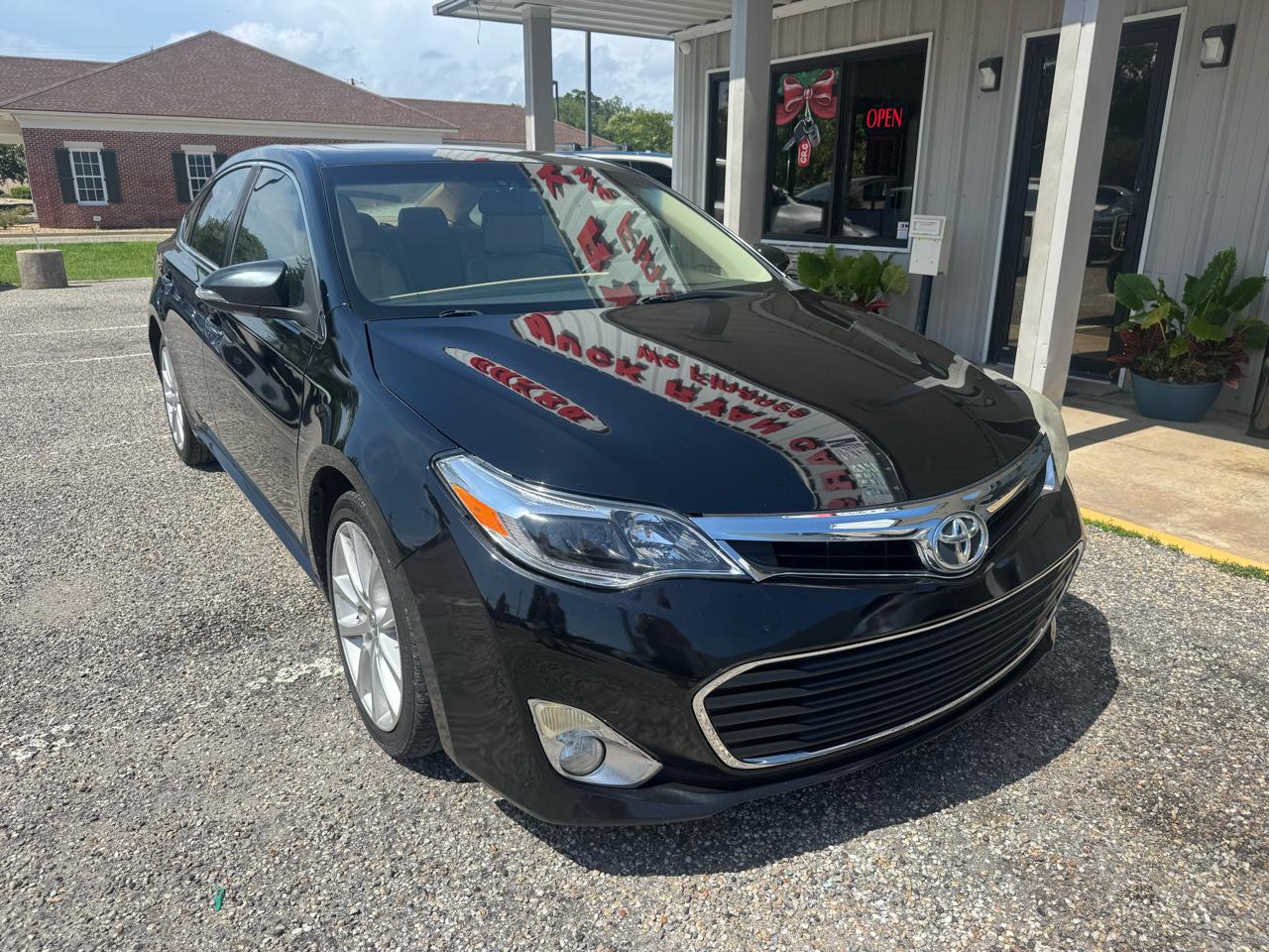 Toyota Avalon  2013