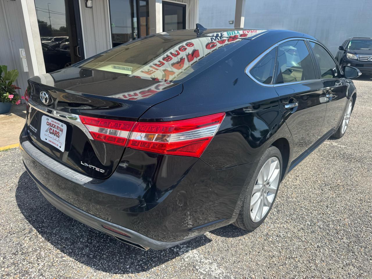 Toyota Avalon  2013